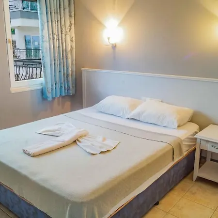 Aparthotel Adora